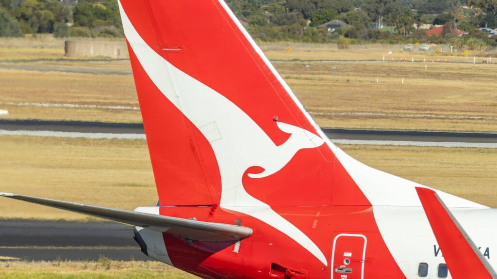 qantas-scraps-major-china-route