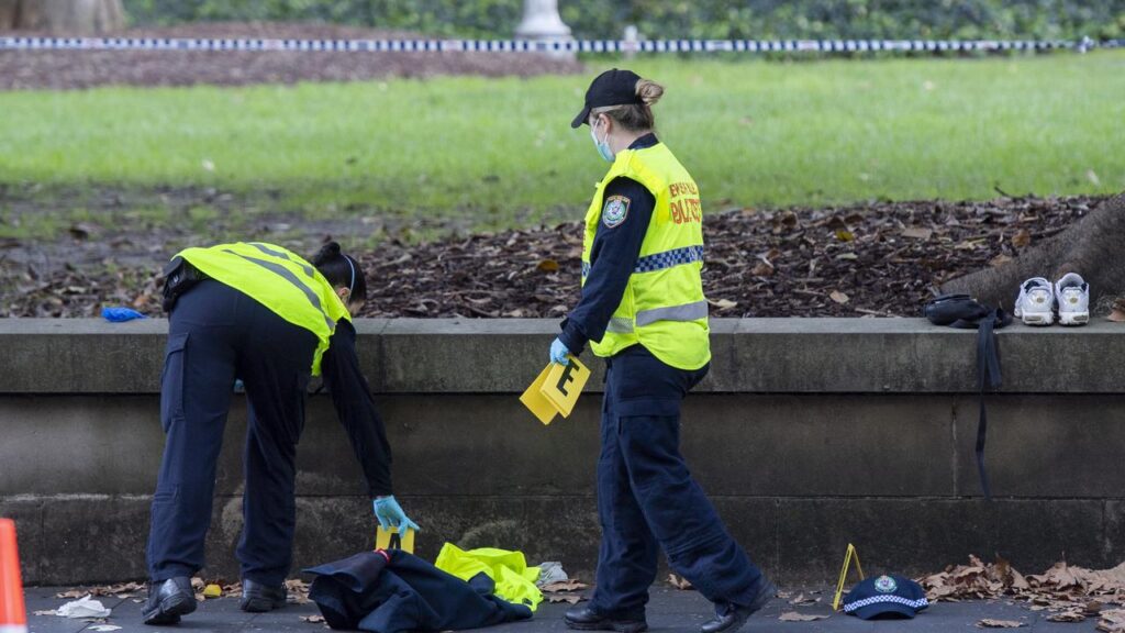 man-charged-with-stabbing-cop-in-head