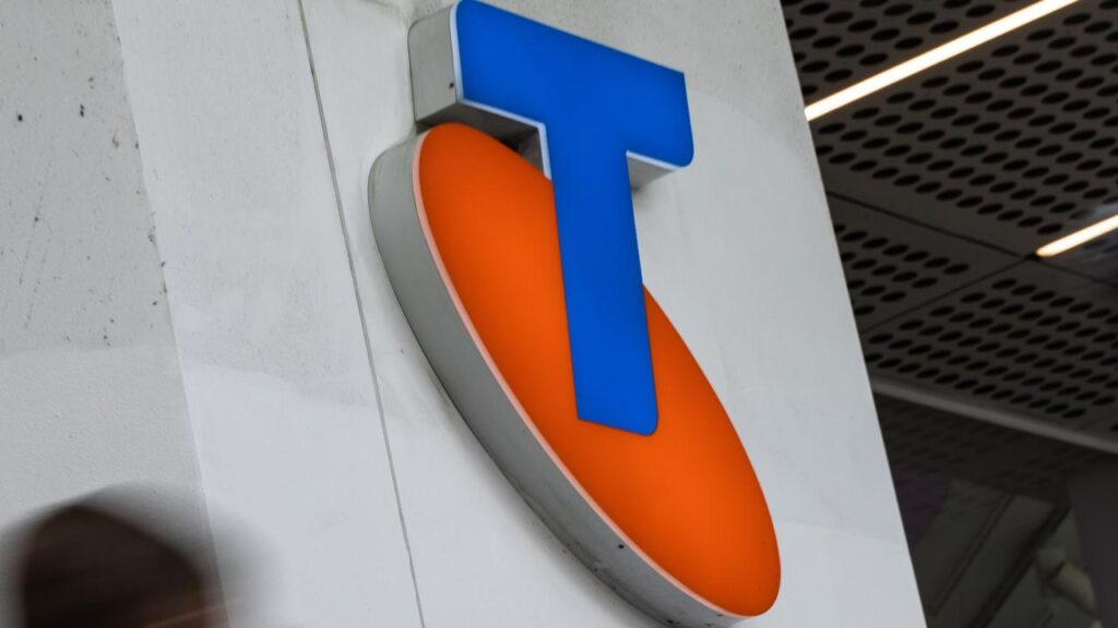 telstra-to-axe-up-to-2800-jobs