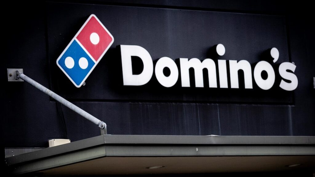 man-lands-$100-an-hour-domino’s-job