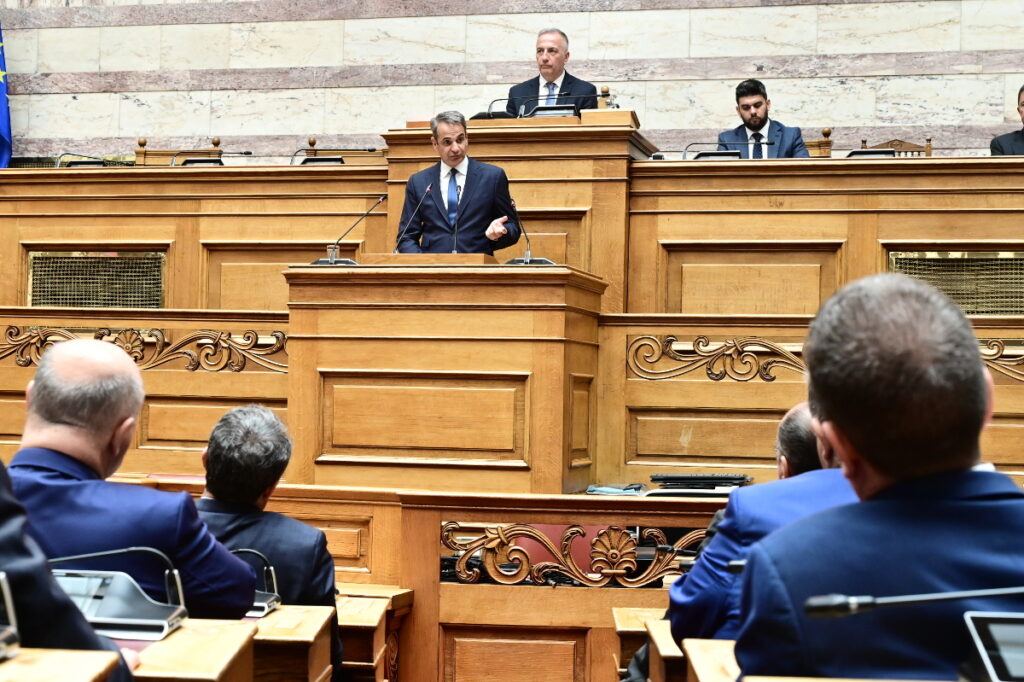 Οι-3-γαλάζιες-«φυλές»-και-το-restart-Μητσοτάκη