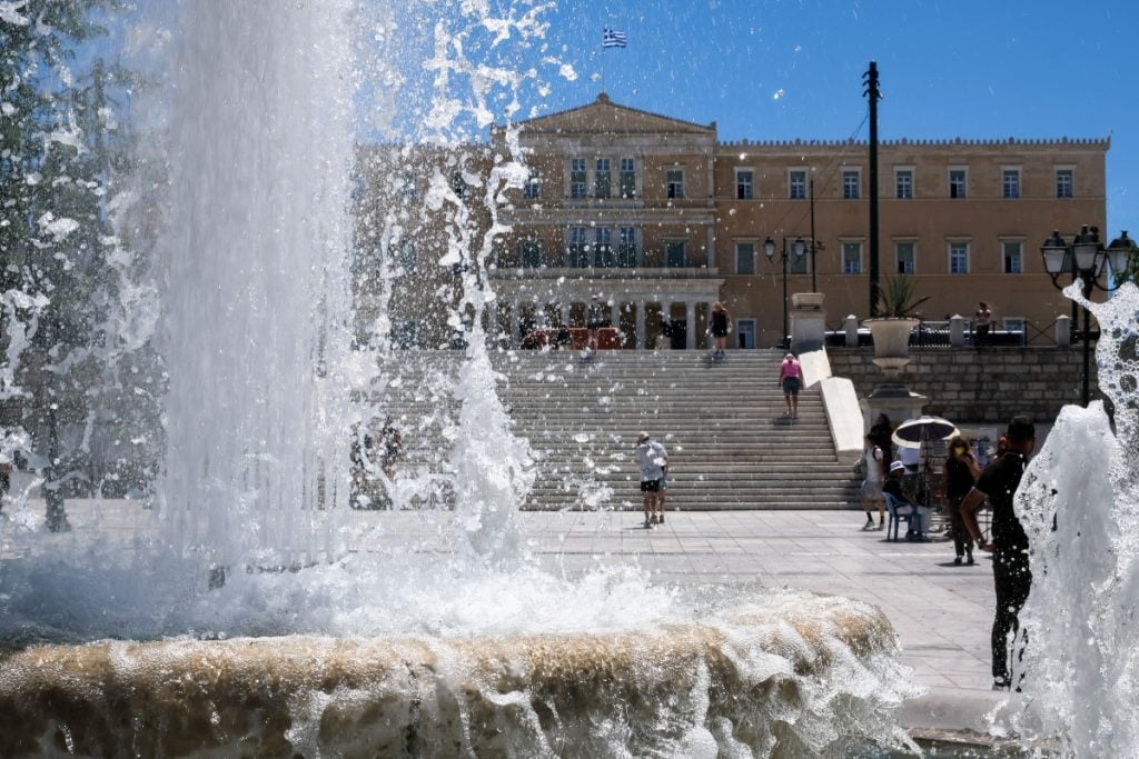 Καιρός:-Ο-καύσωνας-επέστρεψε-με-40άρια-Ποιες-περιοχές-θα-«καούν»-Πώς-θα-είναι-το-σκηνικό-τις-επόμενες-μέρες-–-Ελεύθερος-Τύπος