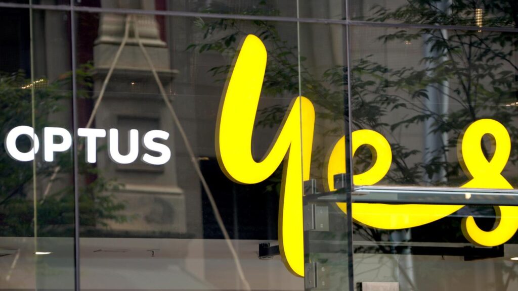 optus-offers-20,000-free-phones-to-vulnerable-customer-amid-hidden-issue