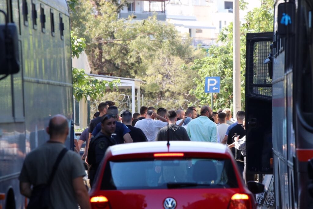 Κύκλωμα-εκβιαστών-μπράβων:-«Μπιφτεκάκι-μου,-έμπλεξα-με-τη-νύχτα»-–-Νέες-συνομιλίες-μελών-του-κυκλώματος-[βίντεο]