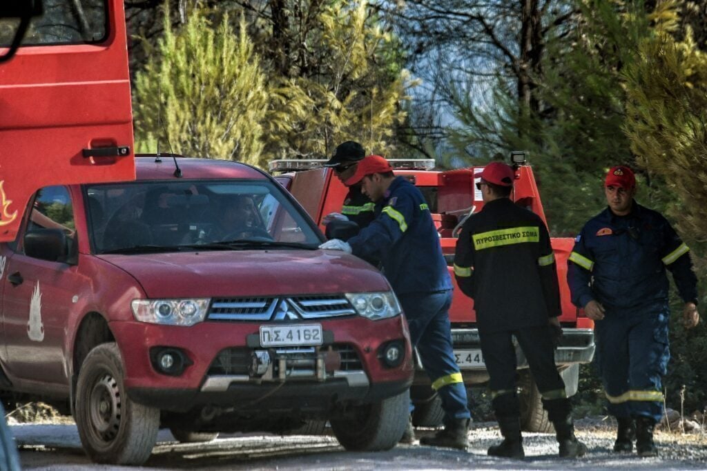 Φωτιά-τώρα-στον-Μαραθώνα-–-Ελεύθερος-Τύπος