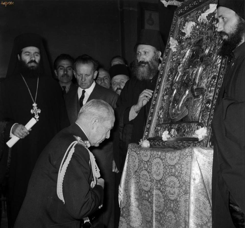 Η-εικόνα-της-Παναγίας-της-Τήνου-στο-Τατόι-για-τον-βασιλιά-Παύλο…