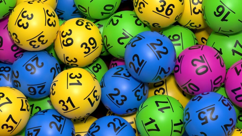 neighbours-at-war-over-$5-million-lottery