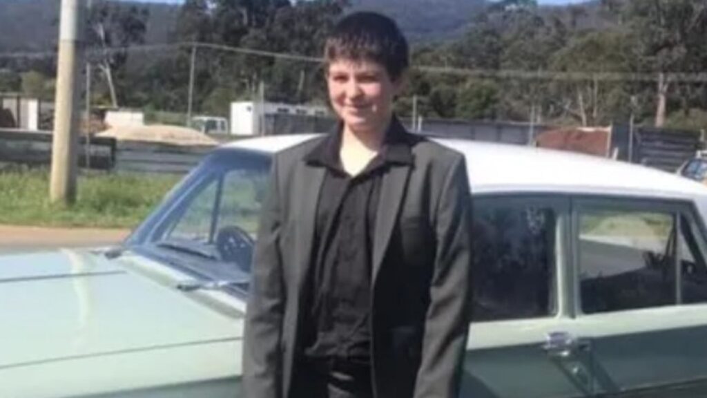 community’s-amazing-act-after-tasmanian-teenager-dies-felling-trees-with-father