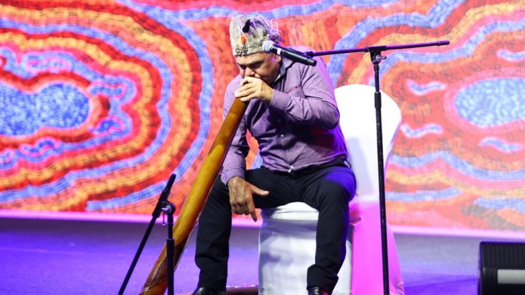 australian-diplomats-spend-$20,000-to-fly-didgeridoo-player-to-india-for-brief-performance