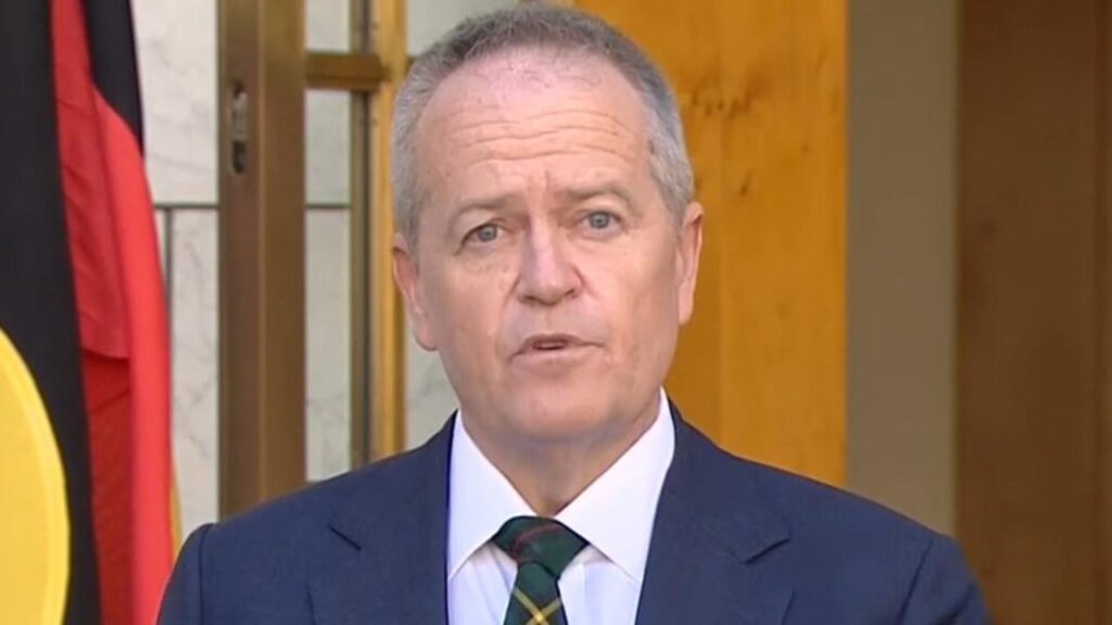 bill-shorten-announce-shock-resignation,-new-job