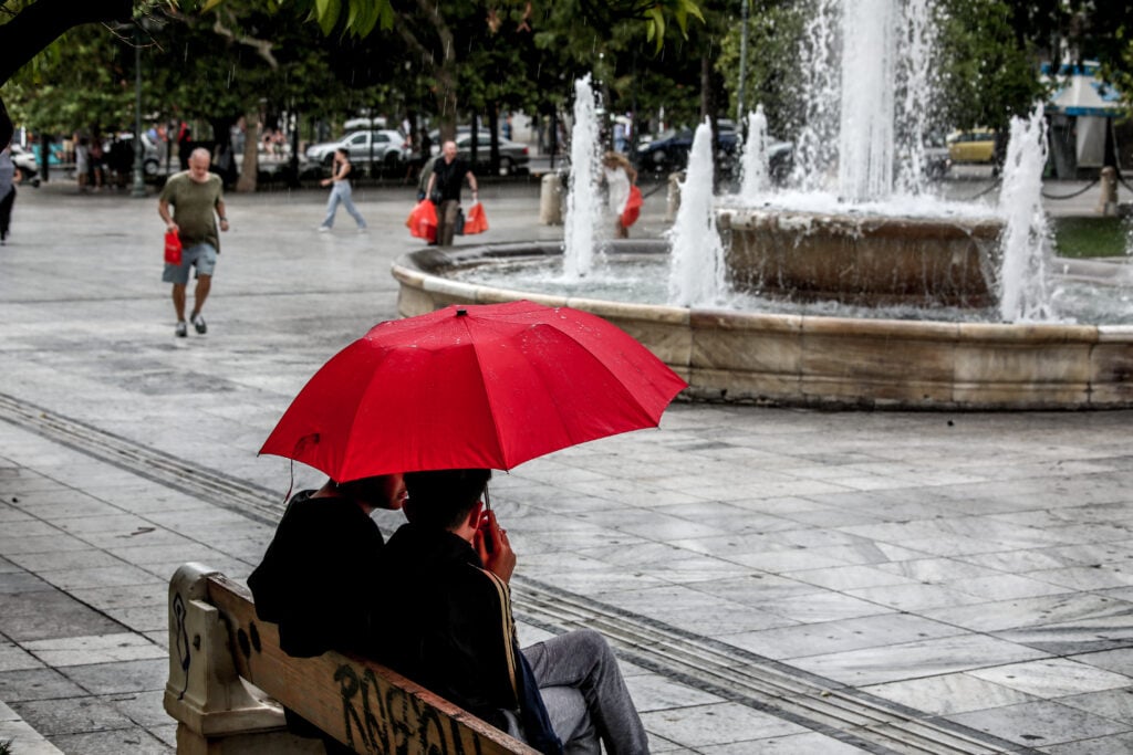 Καιρός:-Μπαίνει-κι-επίσημα-το-φθινόπωρο-με-βροχές