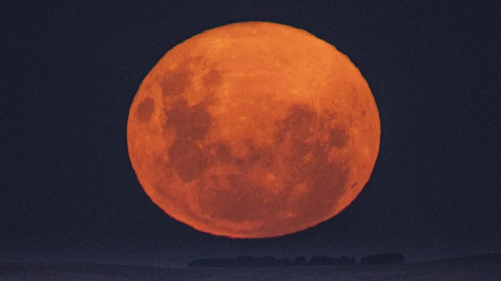 how-you-can-watch-tonight’s-supermoon