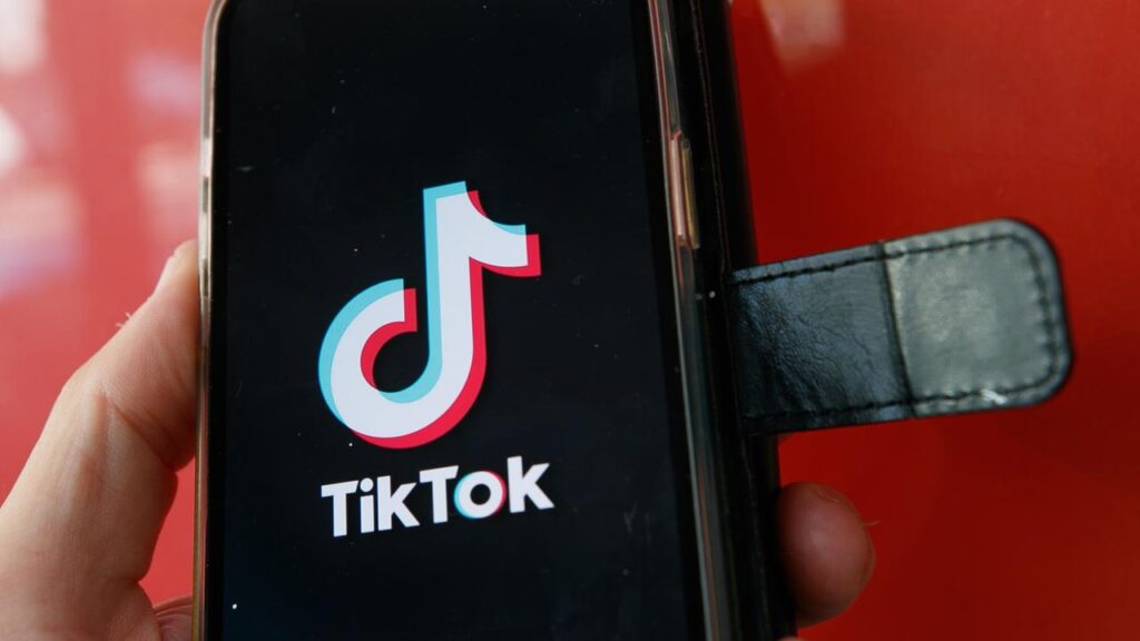 ‘feel-smaller’:-brutal-tiktok-goes-viral