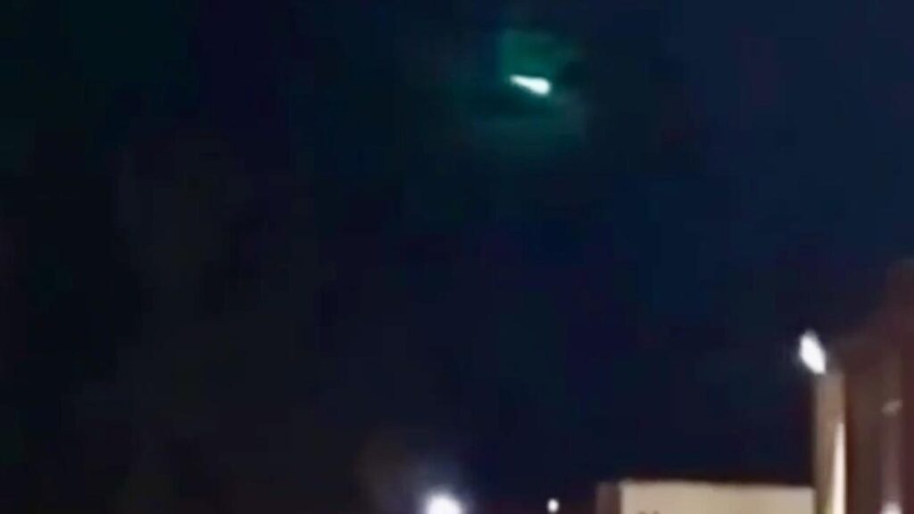 ‘fireball’-seen-in-east-coast-skies-early-october-10-likely-a-meteor,-astrophysicist-says