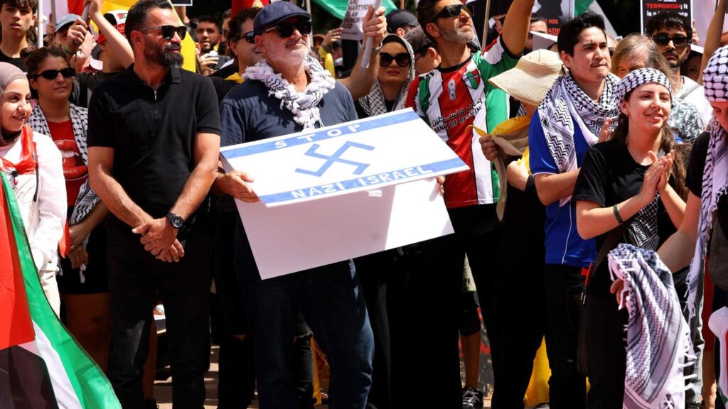 nomad-restaurants-owner-al-yazbek-apologises-over-alleged-nazi-symbol-at-sydney-palestine-rally