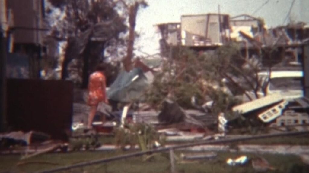 unseen-footage-of-cyclone-tracy