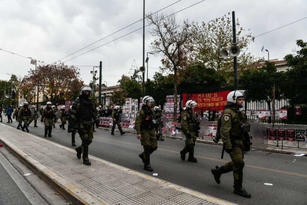 Πολυτεχνείο:-«Αστακός»-το-κέντρο,-επί-ποδός-5.500-αστυνομικοί